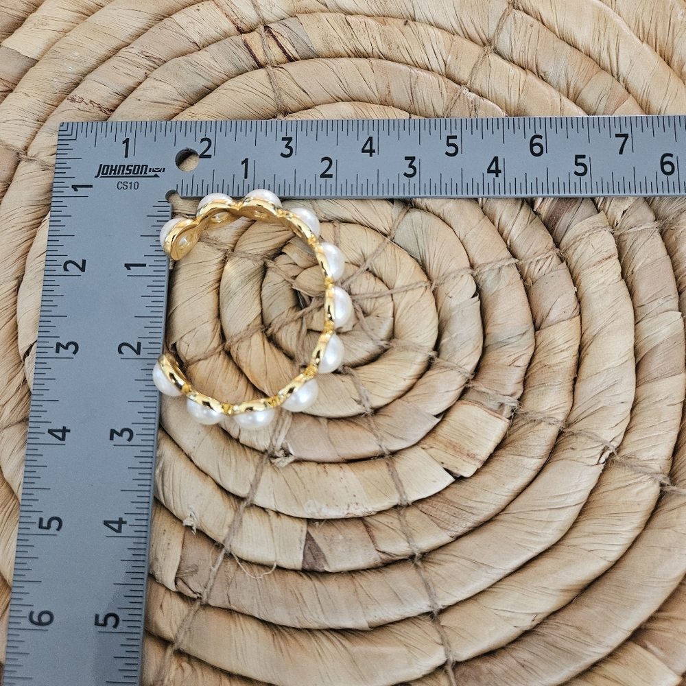 J Crew Pearl and Gold Bangle Bracelet New! - Picture 6 of 9